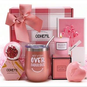 Care Package Women’s Gift Set 💝